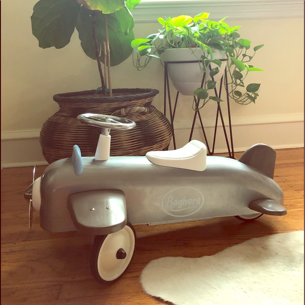 Baghera vintage inspired airplane